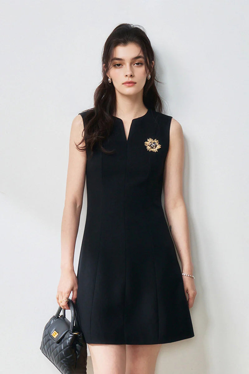 Black Sleeveless A-Line Mini Shift Dress with Brooch